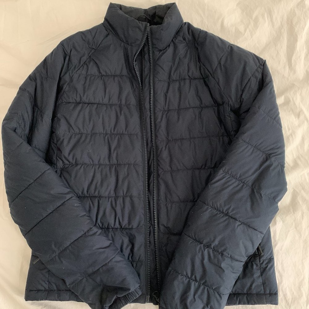 Everlane Lightweight Puffer Jacket - Navy Blue